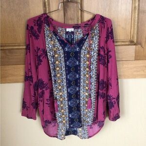 Women’s M Boho tassel tie front blouse